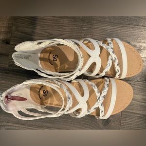 Girls size 5 SO white Sandals